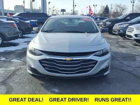 Used 2019 Chevrolet Malibu LS image 2