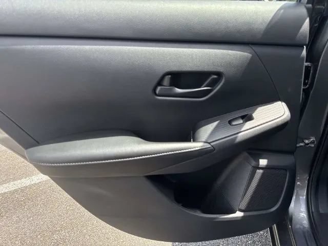 Certified 2025 Nissan Sentra SV FWD image 21