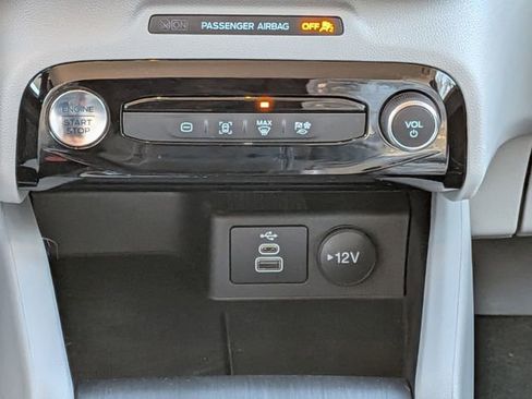 New 2026 Ford Escape SE image 15