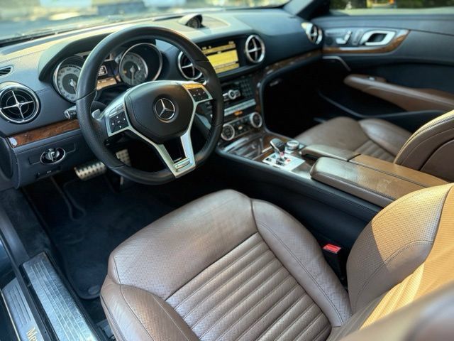 Used 2013 Mercedes-Benz SL 550 image 12