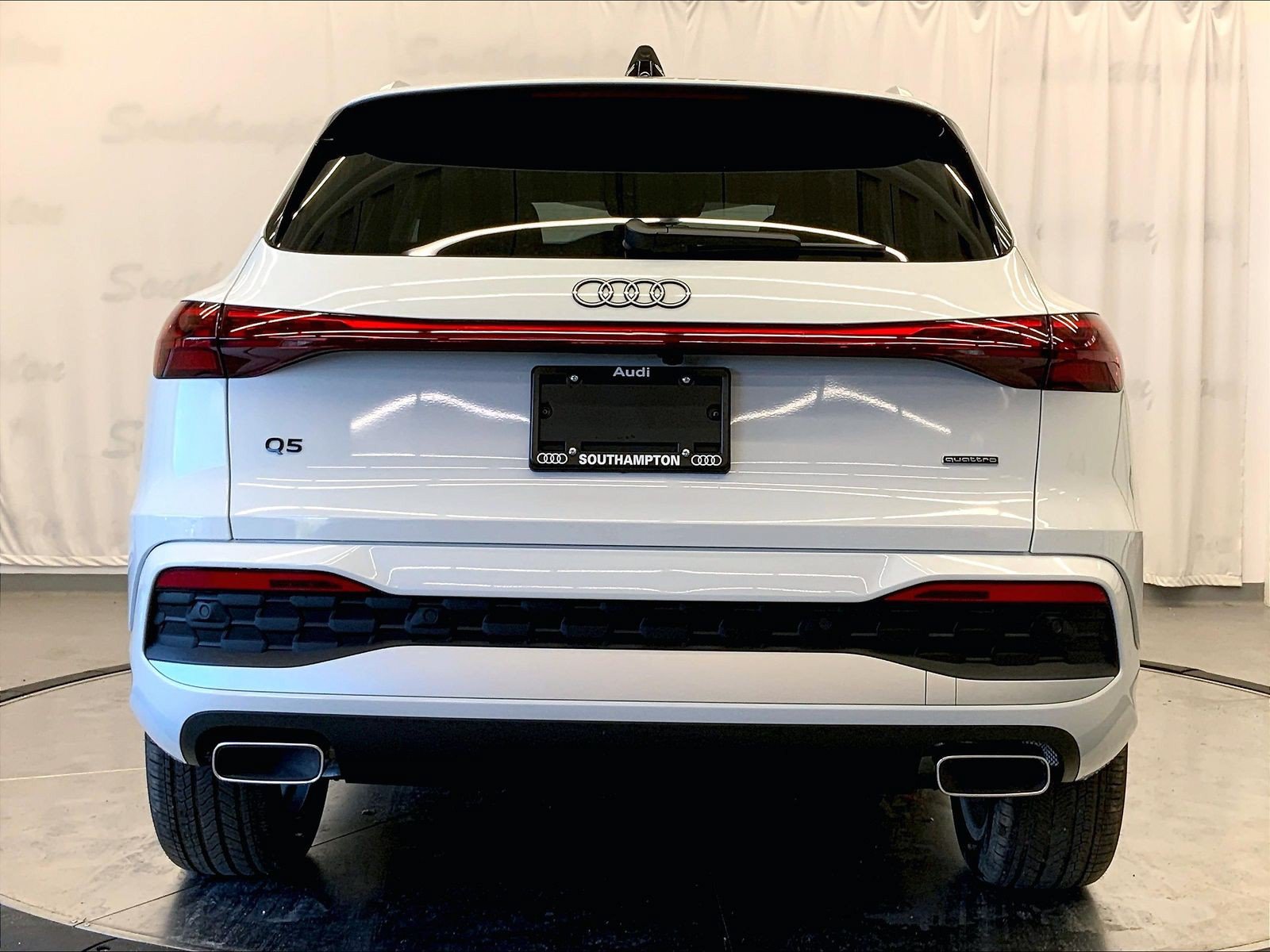 Certified 2025 Audi Q5 Premium Plus w/ Premium Plus AWD/4WD image 3