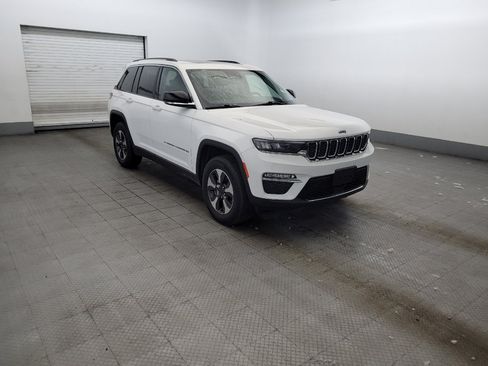 Used 2022 Jeep Grand Cherokee Limited 4xe AWD/4WD image 13