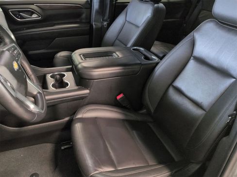 Used 2022 Chevrolet Tahoe LT w/ Luxury Package image 17