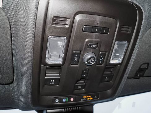 Used 2023 Chevrolet Tahoe Premier image 33