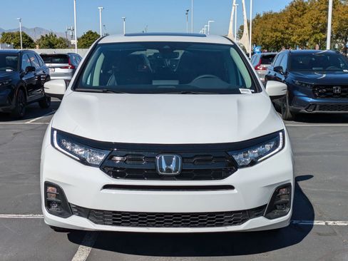 New 2026 Honda Odyssey Touring image 10