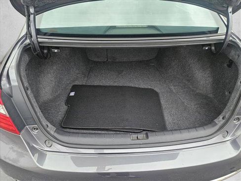 Used 2017 Honda Accord Sport image 6