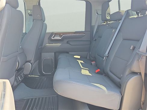New 2025 GMC Sierra 2500 SLE w/ SLE Value Package; image 9