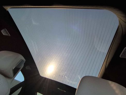 Certified 2023 BMW i7 xDrive60 w/ Executive Package 2 image 20