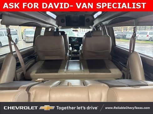 Used 2018 Chevrolet Express 2500 Work Van w/ Enhanced Convenience Package image 18