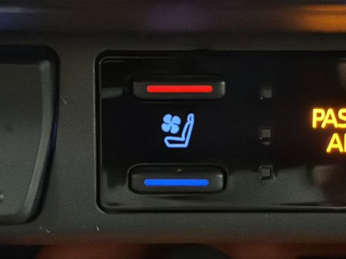 Used 2019 Toyota RAV4 Adventure w/ Cold Weather Package AWD/4WD image 36