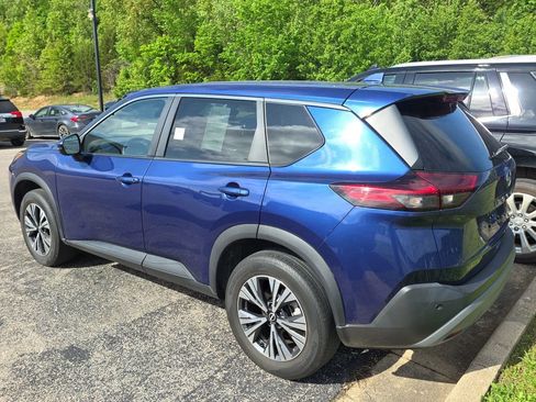 Used 2022 Nissan Rogue SV AWD/4WD image 4