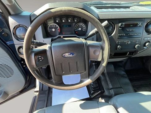 Used 2016 Ford F250 XL w/ Power Equipment Group AWD/4WD image 17