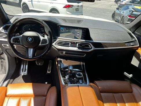 Used 2019 BMW X7 xDrive50i w/ M Sport Package AWD/4WD image 25
