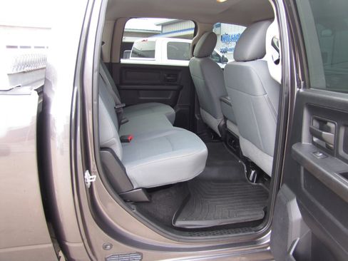 Used 2015 RAM 2500 Tradesman w/ Chrome Appearance Group image 8