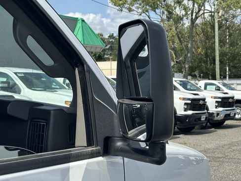 New 2025 Chevrolet Express 3500 Work Van w/ Power Convenience Package image 31