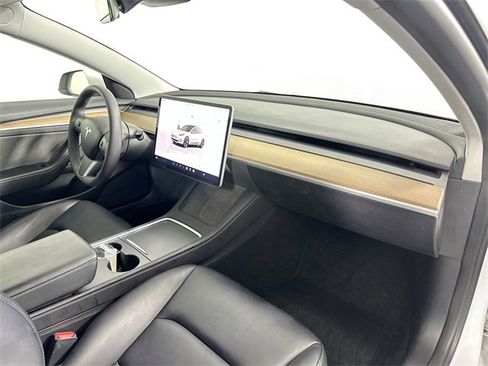Used 2023 Tesla Model 3 Standard Range image 26
