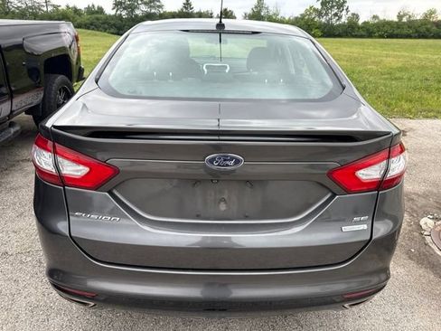 Used 2015 Ford Fusion SE w/ Equipment Group 201A FWD image 4