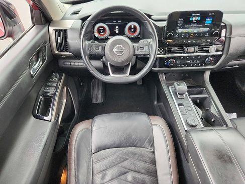 Used 2022 Nissan Pathfinder Platinum w/ Cargo Package image 11