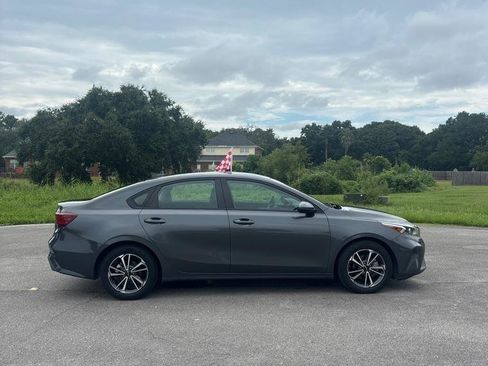 Used 2023 Kia Forte LXS FWD image 6