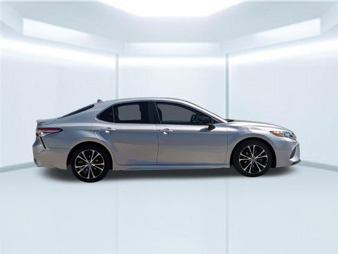 Used 2019 Toyota Camry SE image 20