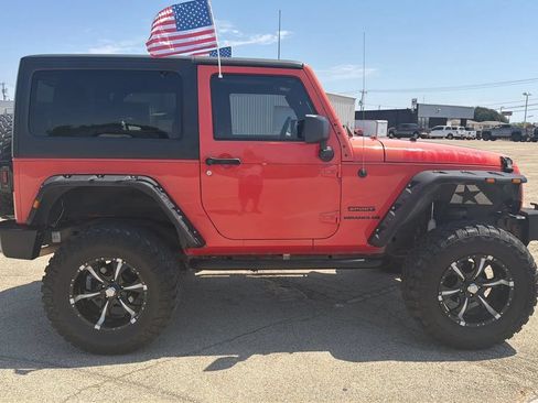 Used 2013 Jeep Wrangler Sport AWD/4WD image 7