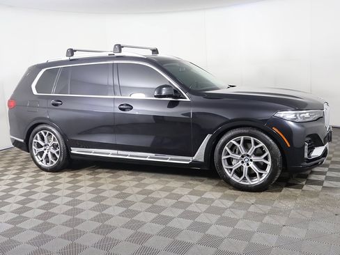Used 2020 BMW X7 xDrive40i w/ Cold Weather Package image 22