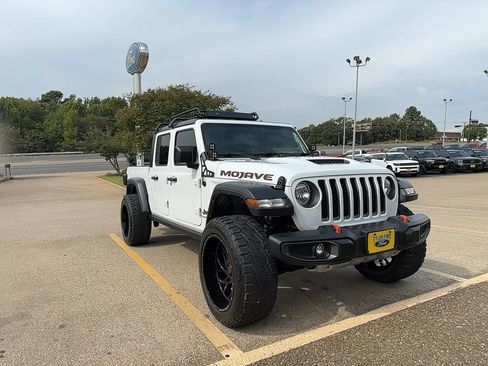 Used 2022 Jeep Gladiator Mojave w/ Trailer Tow Package image 2