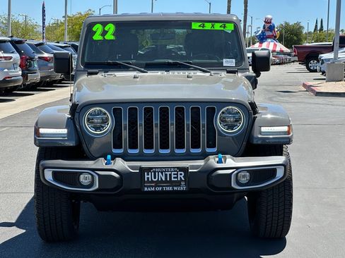 Used 2022 Jeep Wrangler Unlimited Sahara w/ Cold Weather Group AWD/4WD image 12