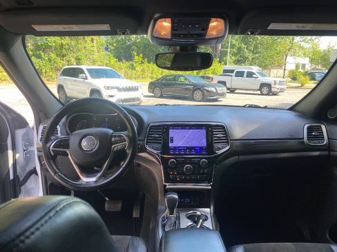 Used 2019 Jeep Grand Cherokee Altitude AWD/4WD image 42