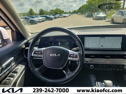 Used 2024 Kia Telluride EX w/ EX Captain's Chair Package AWD/4WD image 21