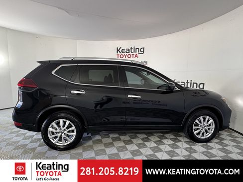Used 2020 Nissan Rogue SV FWD image 4