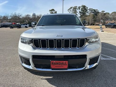 Certified 2024 Jeep Grand Cherokee L Limited w/ Luxury Tech Group II image 2