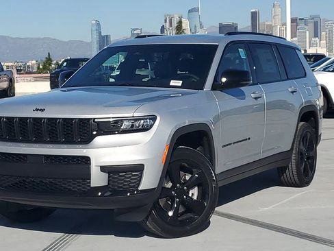 New 2025 Jeep Grand Cherokee L Altitude image 34