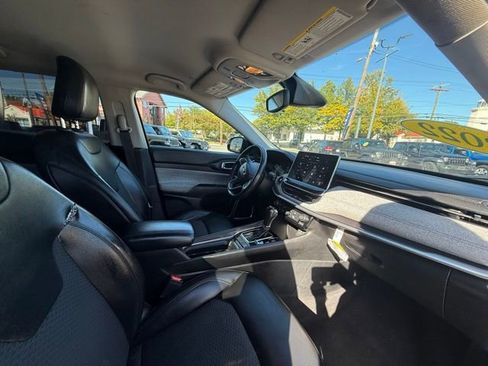 Certified 2022 Jeep Compass Latitude image 28