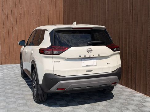 Used 2023 Nissan Rogue SV FWD image 15
