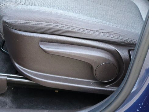 Used 2020 Hyundai Santa Fe SE image 24