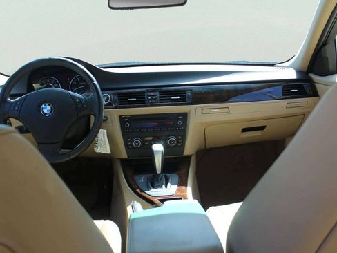 Used 2011 BMW 328i Sedan RWD image 6