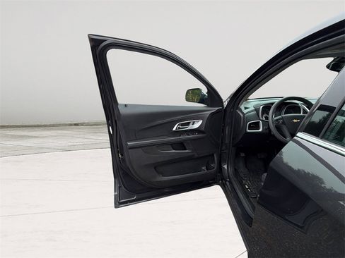 Used 2016 Chevrolet Equinox LS image 13