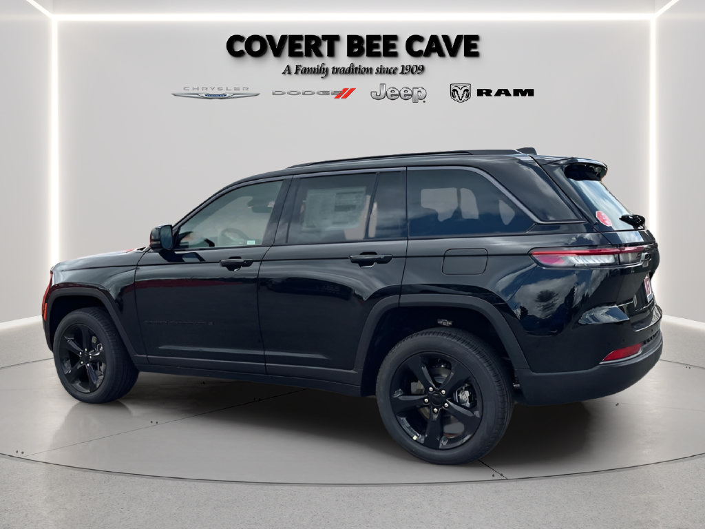New 2026 Jeep Grand Cherokee Limited w/ Limited Altitude Package RWD image 7