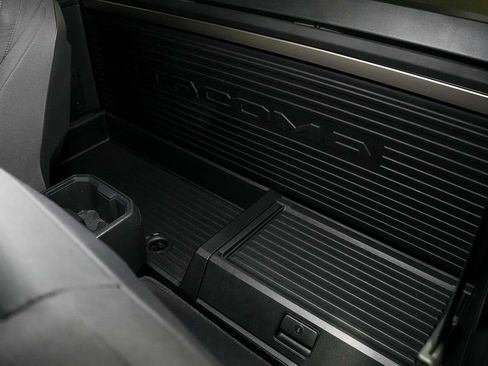 Used 2024 Toyota Tacoma SR RWD image 17