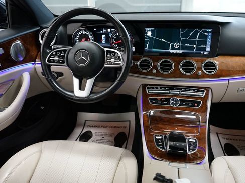 Used 2019 Mercedes-Benz E 300 4MATIC image 12
