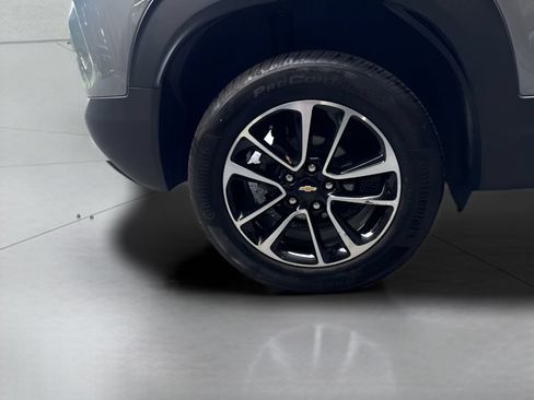 Used 2024 Chevrolet TrailBlazer LT AWD/4WD image 10