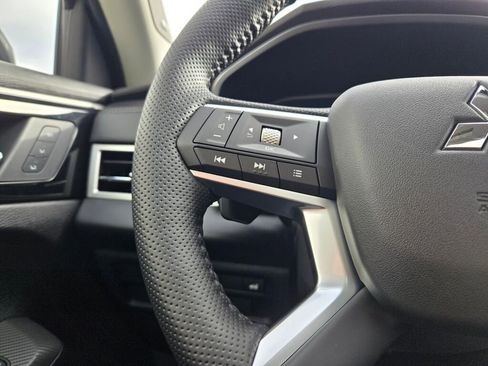 New 2026 Mitsubishi Outlander SEL image 31