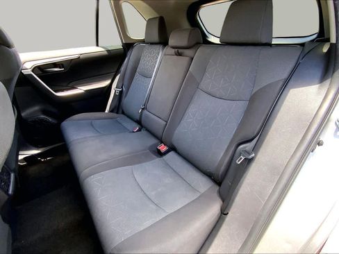 Used 2024 Toyota RAV4 XLE FWD image 20