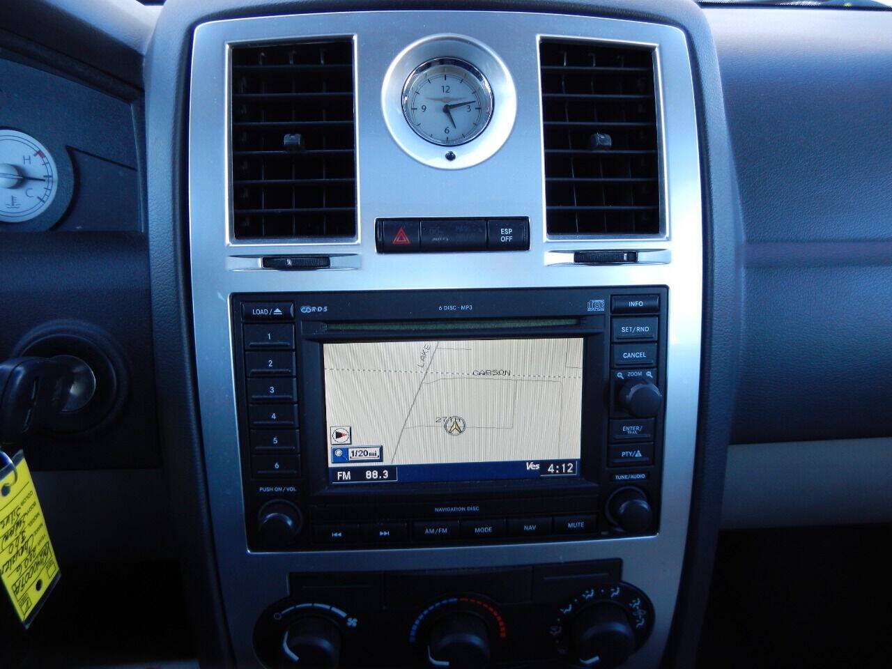 Used 2006 Chrysler 300 Touring RWD image 3