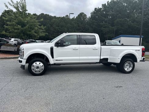 Used 2025 Ford F450 Platinum image 4