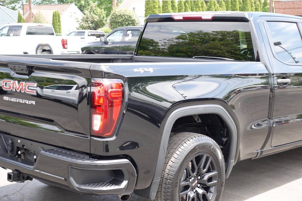 Used 2024 GMC Sierra 1500 Pro w/ Graphite Edition AWD/4WD image 12