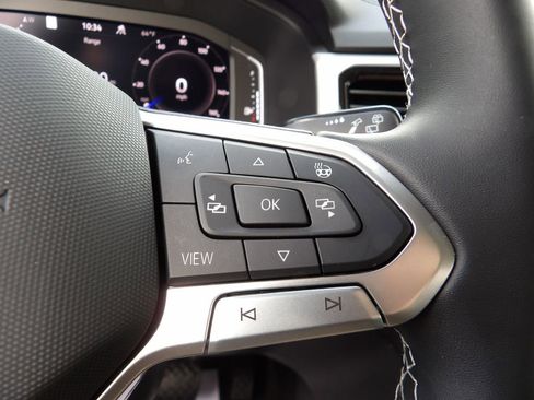 Used 2023 Volkswagen Atlas SEL image 18