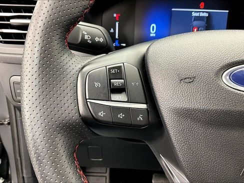 Certified 2025 Ford Escape ST-Line Select AWD/4WD image 18
