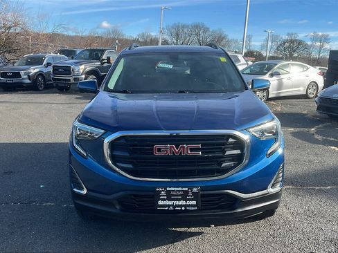 Used 2019 GMC Terrain SLE w/ Driver Convenience Package image 2
